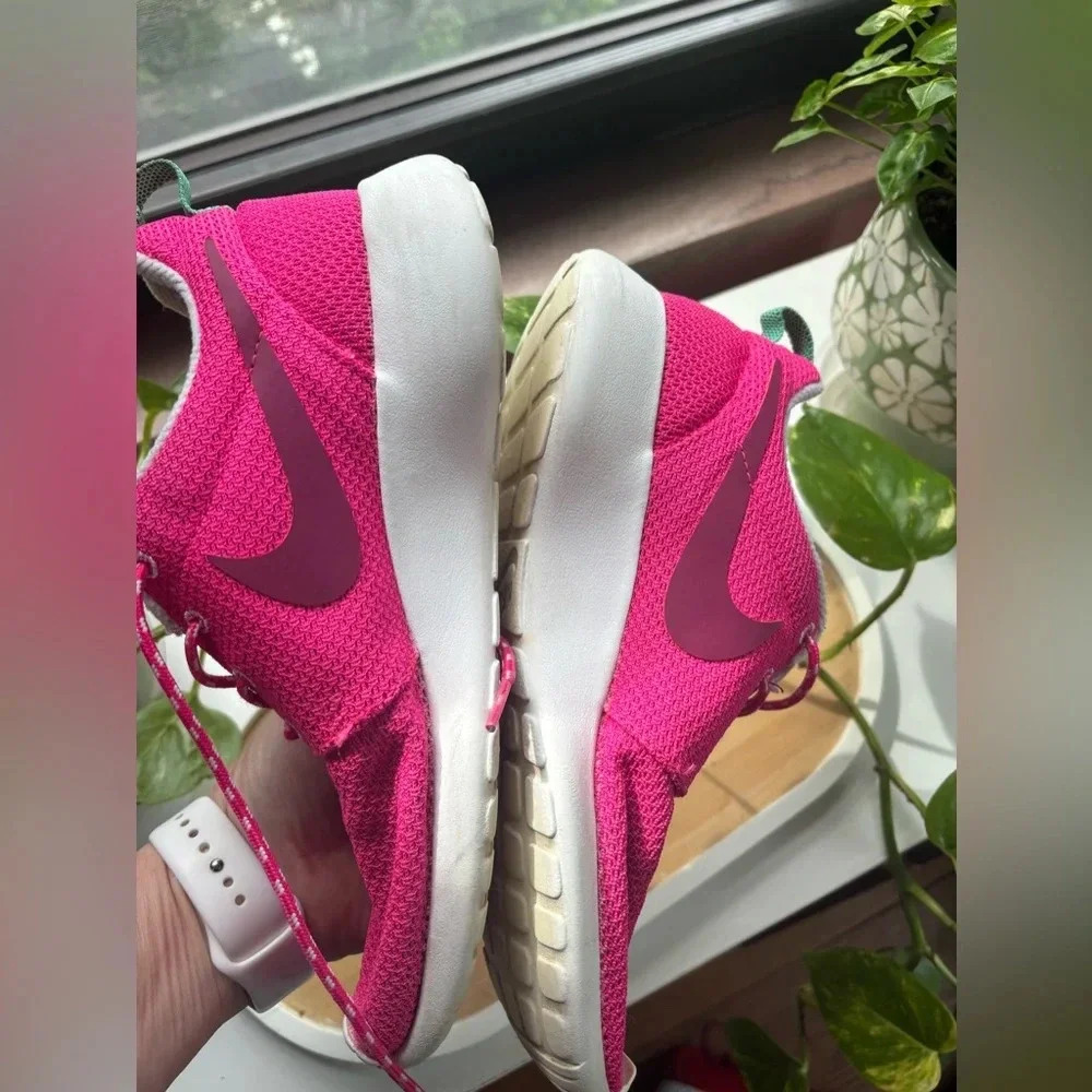 Nike Roshe Runners Womens Size 8.5 Mesh Pink Athletic Shoes - Picture 8 of 14